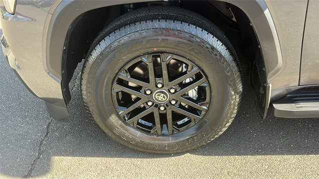 Used 2025 Toyota Sequoia SR5 image 8
