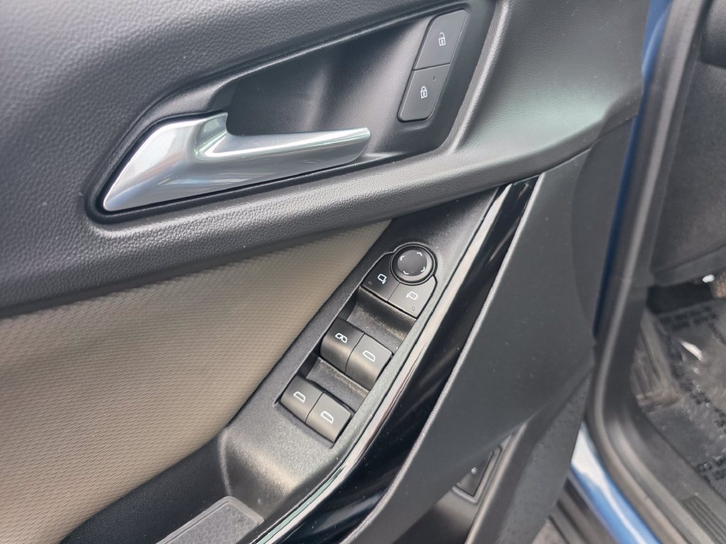 Certified 2025 Chevrolet Equinox LT w/ Convenience Package II FWD image 12