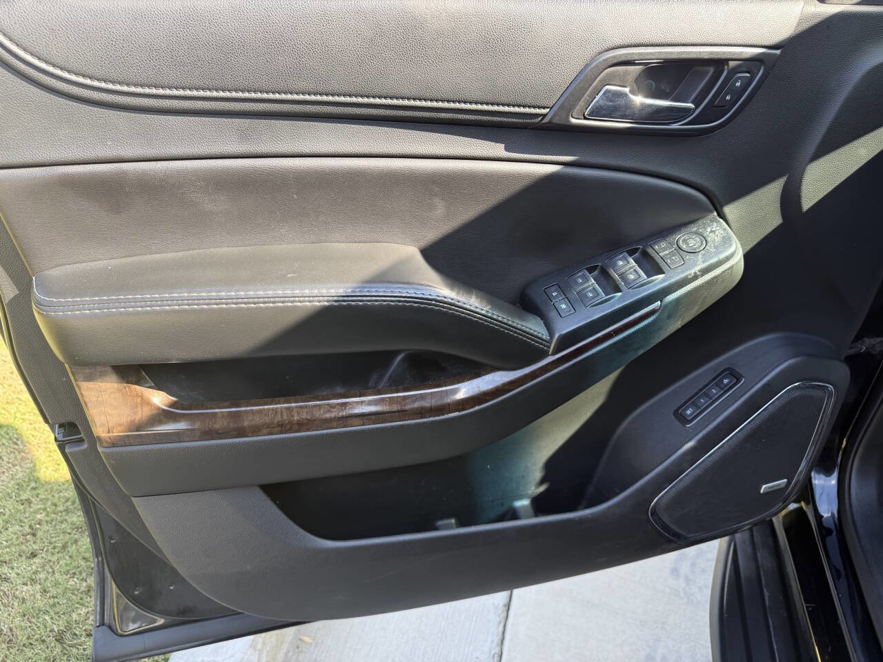 Used 2018 Chevrolet Suburban LT AWD/4WD image 14