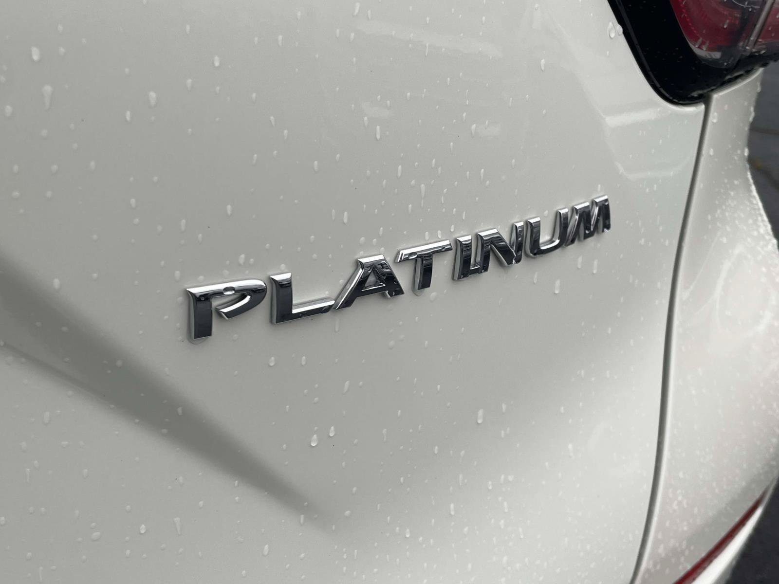 Used 2017 Nissan Murano Platinum w/ Platinum Technology Package FWD image 5
