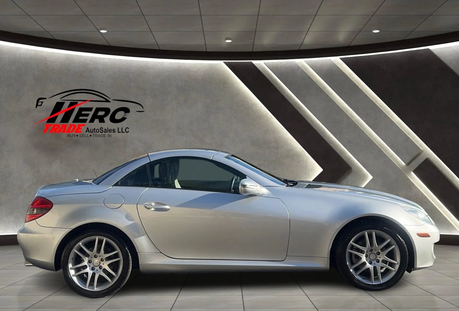 Used 2009 Mercedes-Benz SLK 300 image 6