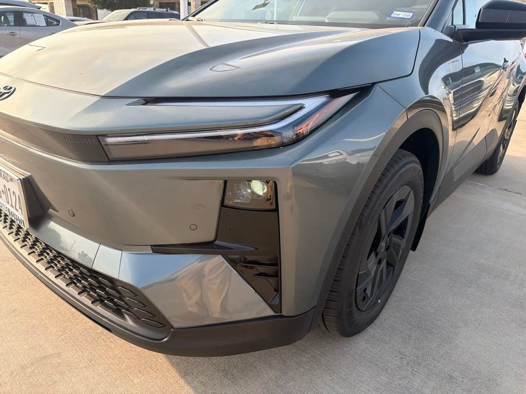 Used 2026 Toyota C-HR w/ Cold Weather Package AWD/4WD image 4