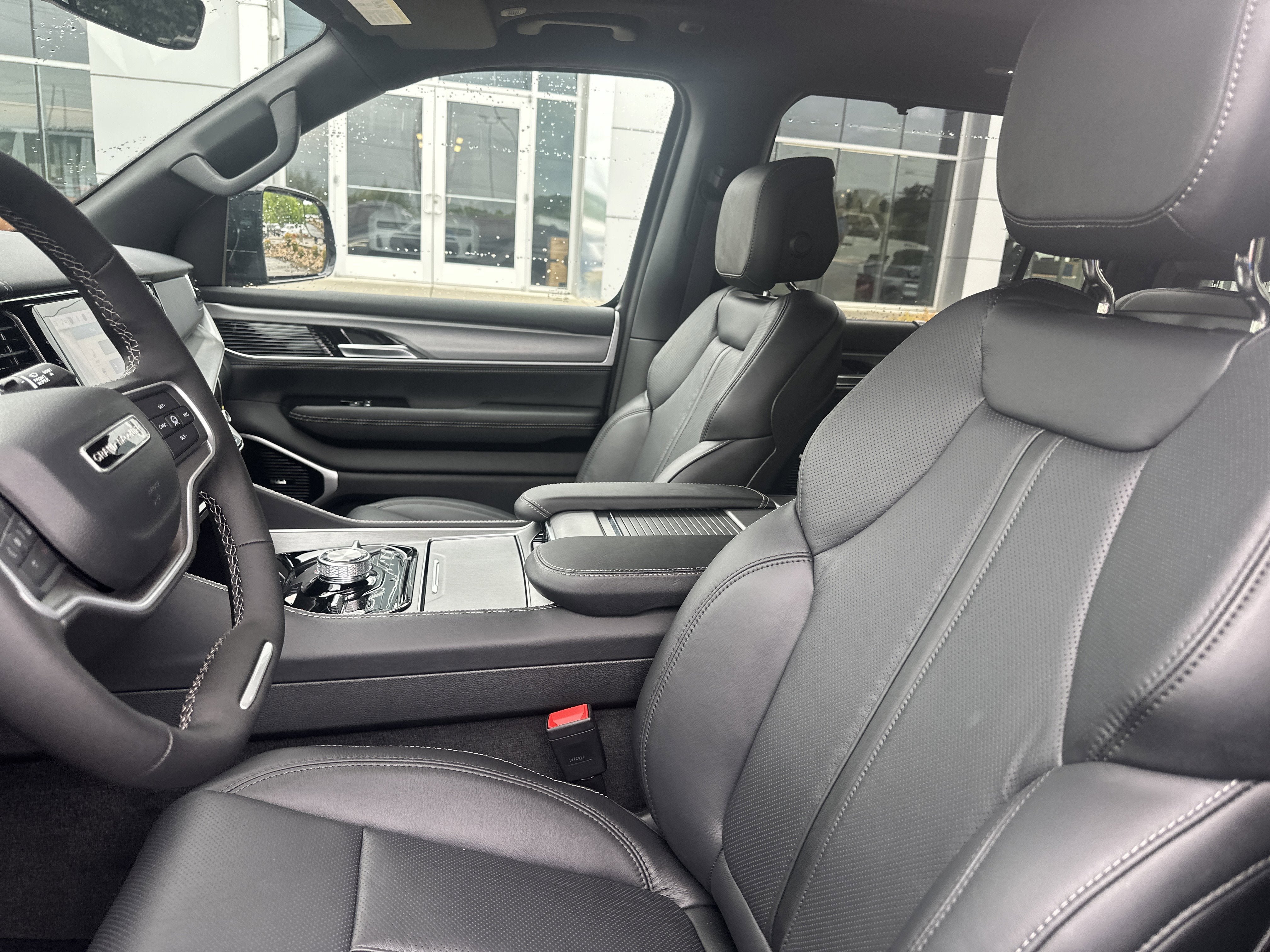 New 2026 Jeep Grand Wagoneer L Limited AWD/4WD image 16