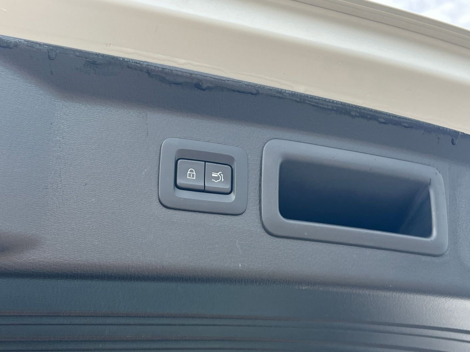 Used 2025 MAZDA CX-50 AWD 2.5 S w/ Premium Package image 23