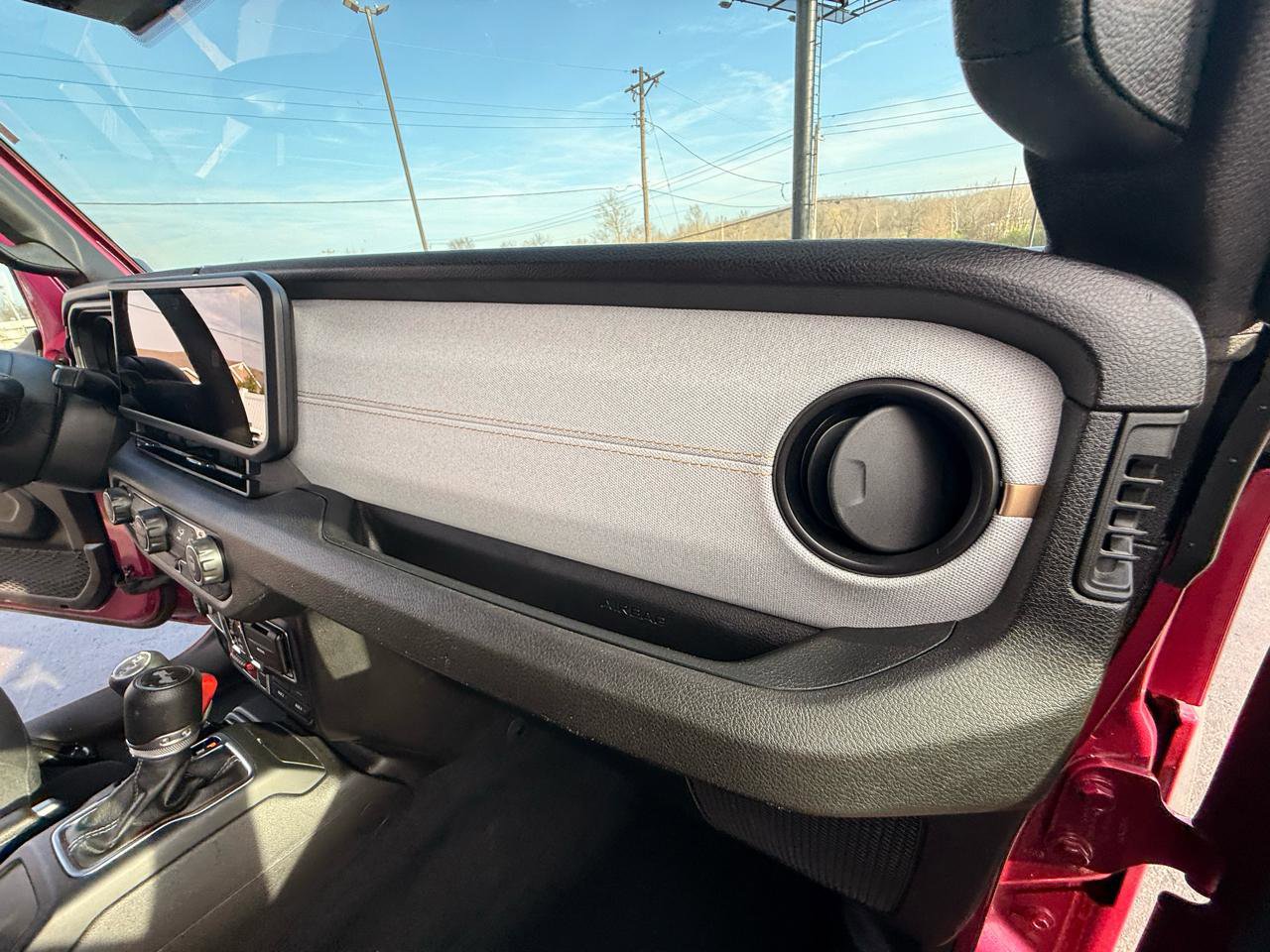 Used 2024 Jeep Wrangler Unlimited Sport image 44