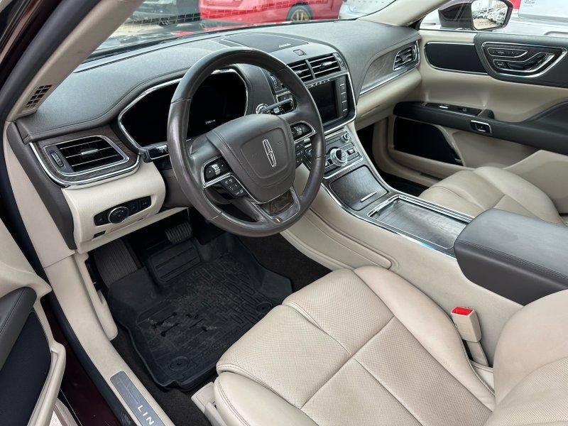 Used 2019 Lincoln Continental Select w/ Continental Climate Package AWD/4WD image 31