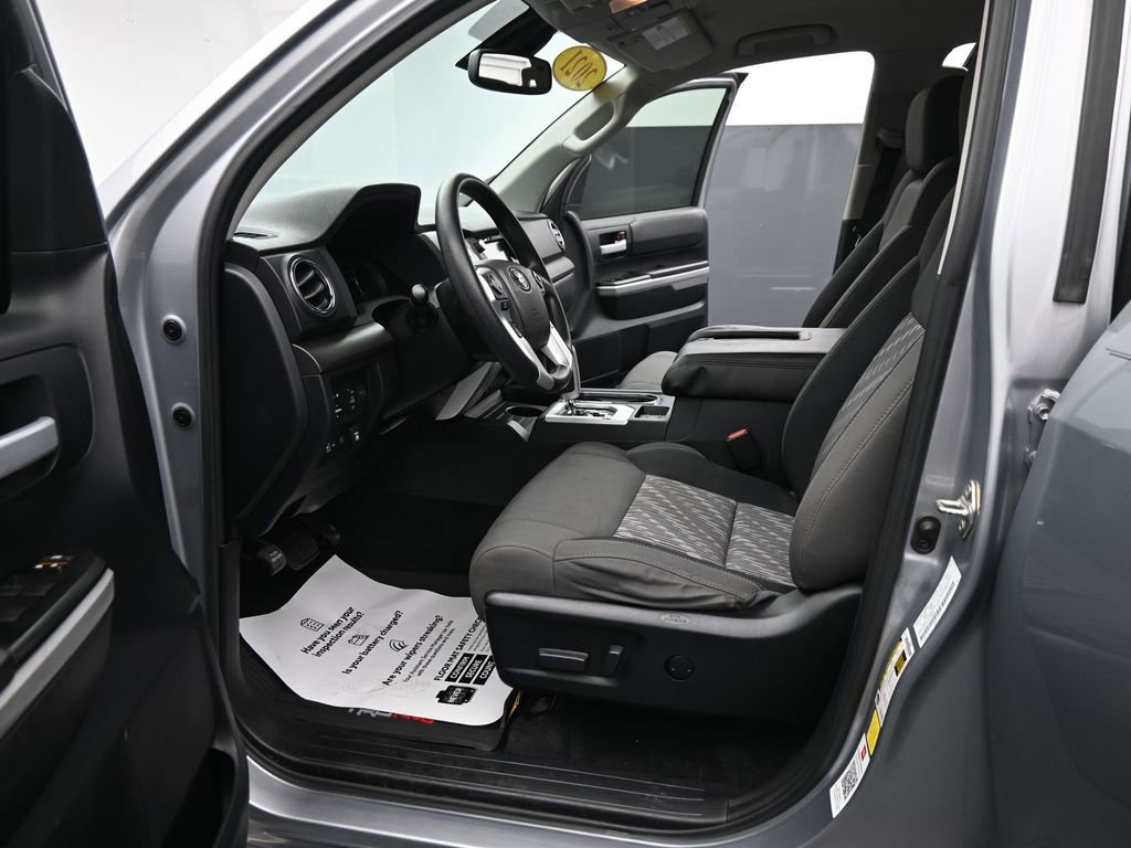 Used 2021 Toyota Tundra SR5 w/ SR5 Upgrade Package AWD/4WD image 17