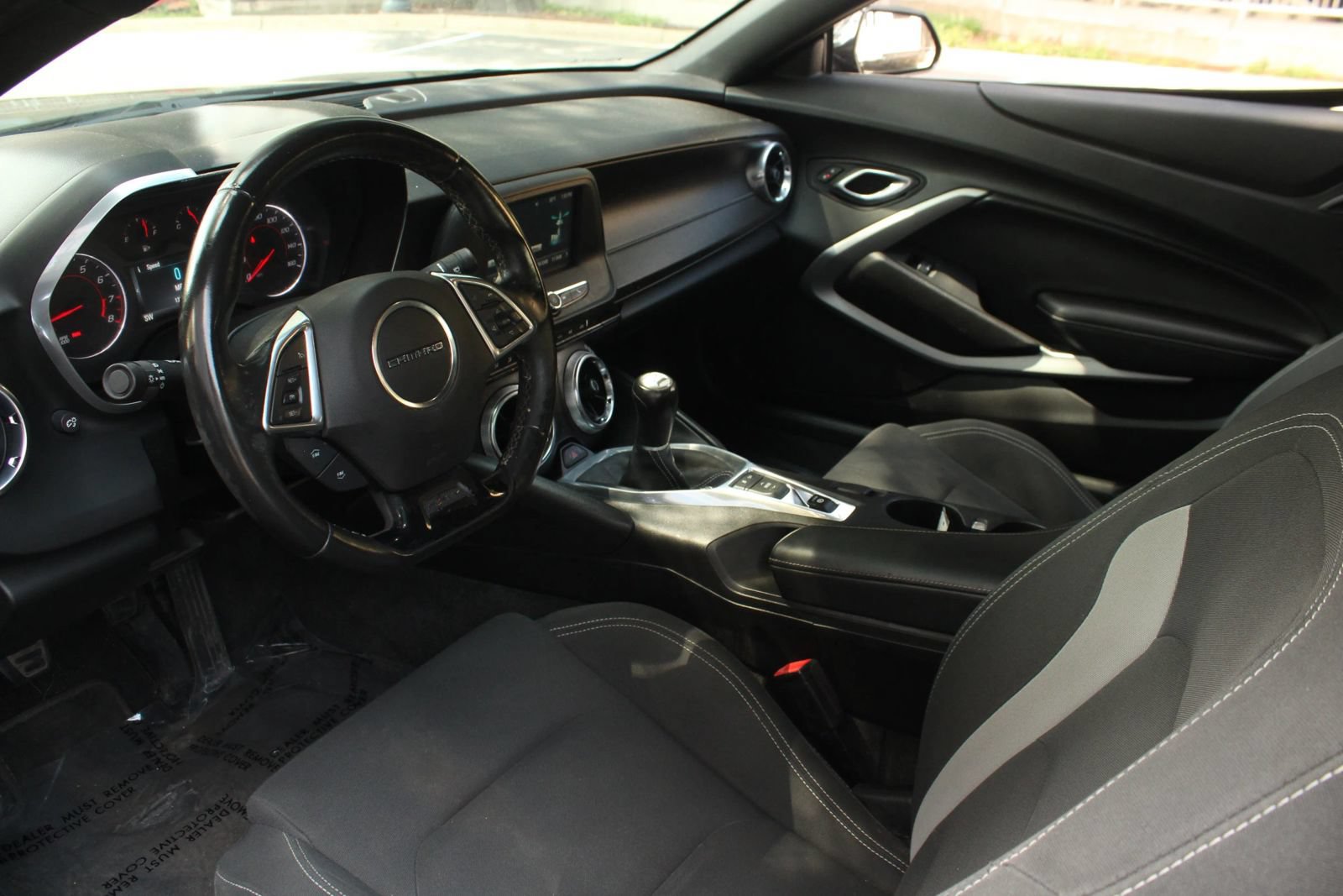 Used 2017 Chevrolet Camaro LT RWD image 13