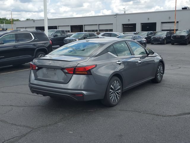 Used 2024 Nissan Altima 2.5 SV FWD image 4