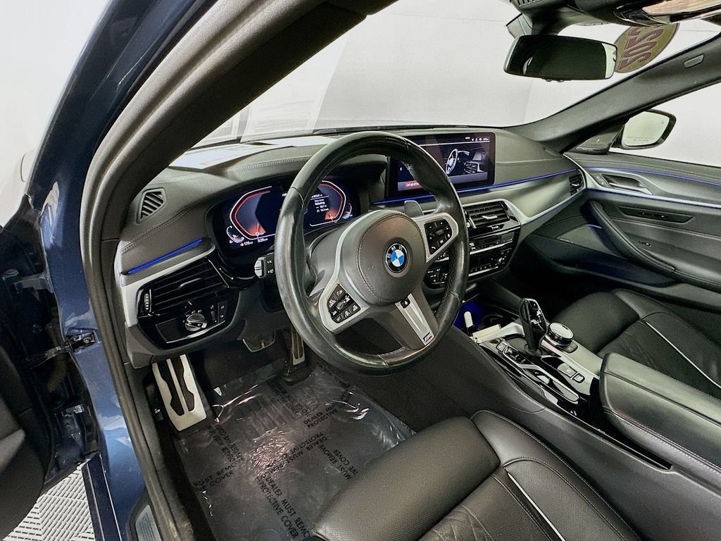 Used 2023 BMW M550i xDrive w/ Executive Package AWD/4WD image 16