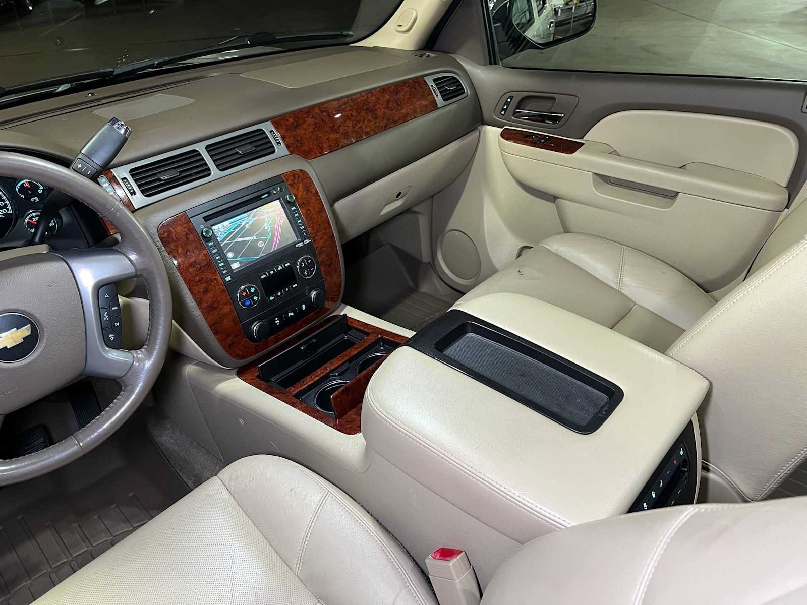 Used 2014 Chevrolet Tahoe LTZ AWD/4WD image 37