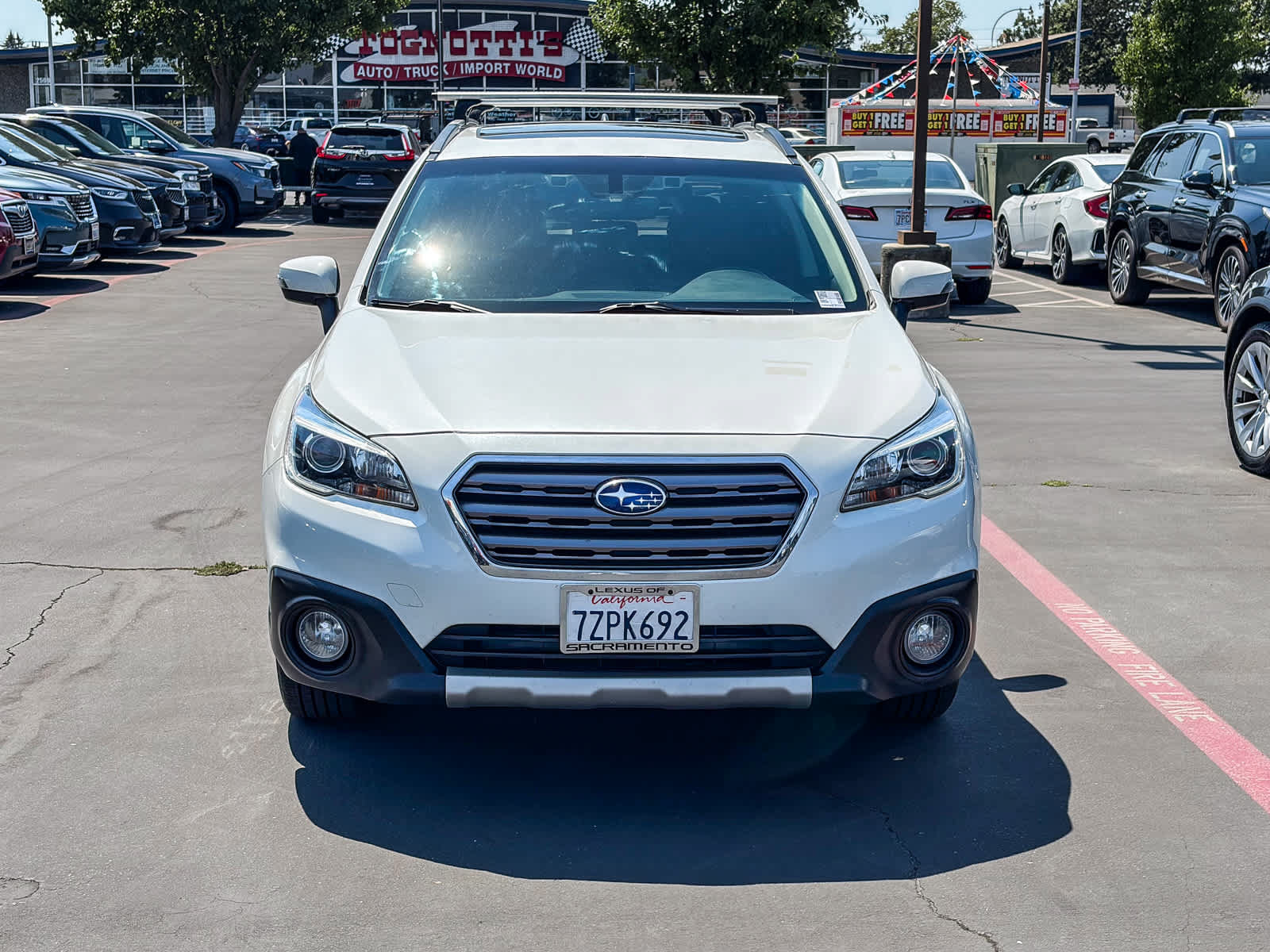 Used 2017 Subaru Outback 3.6R Touring AWD/4WD image 6