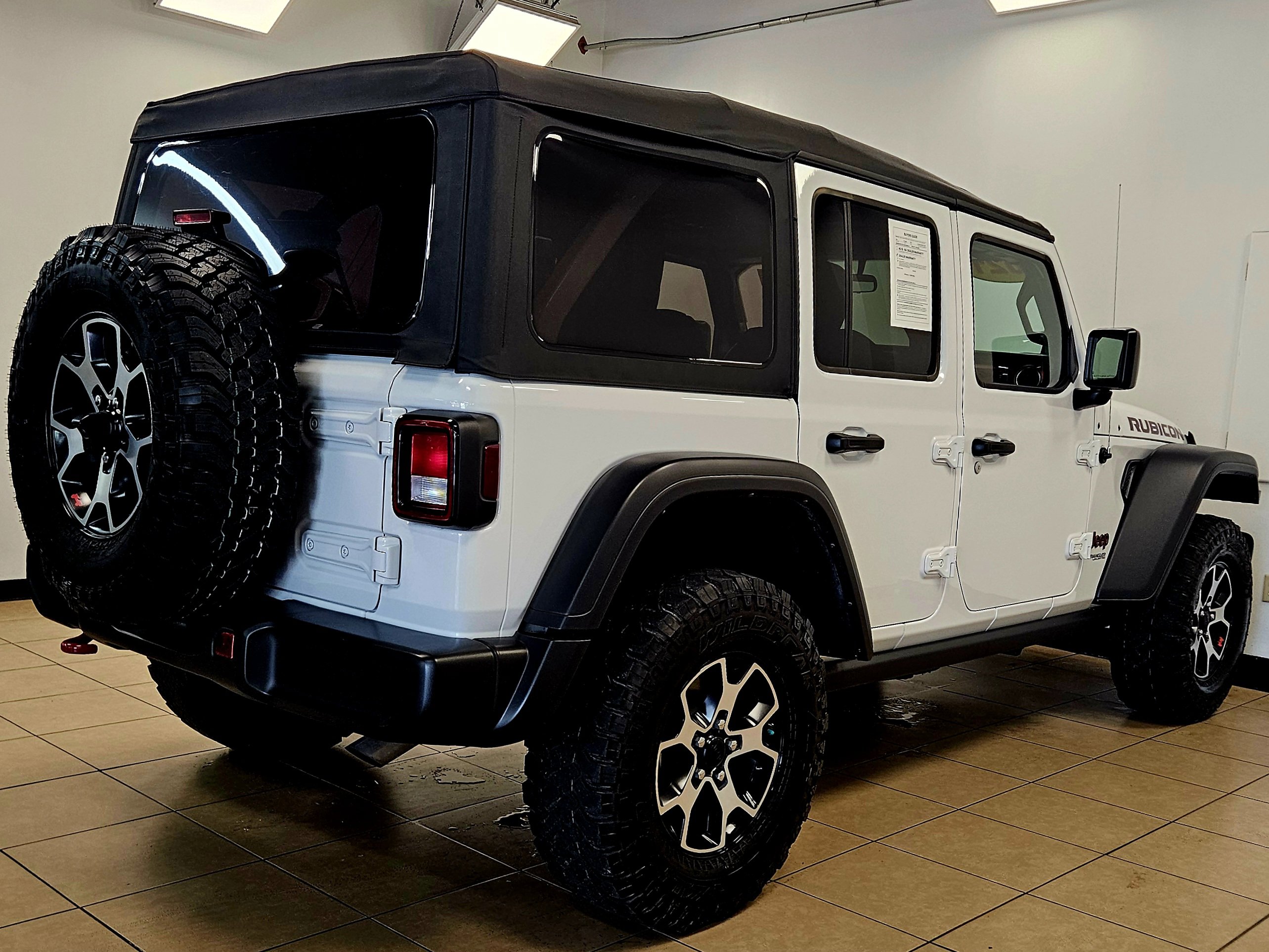 Used 2021 Jeep Wrangler Unlimited Rubicon w/ Cold Weather Group image 4