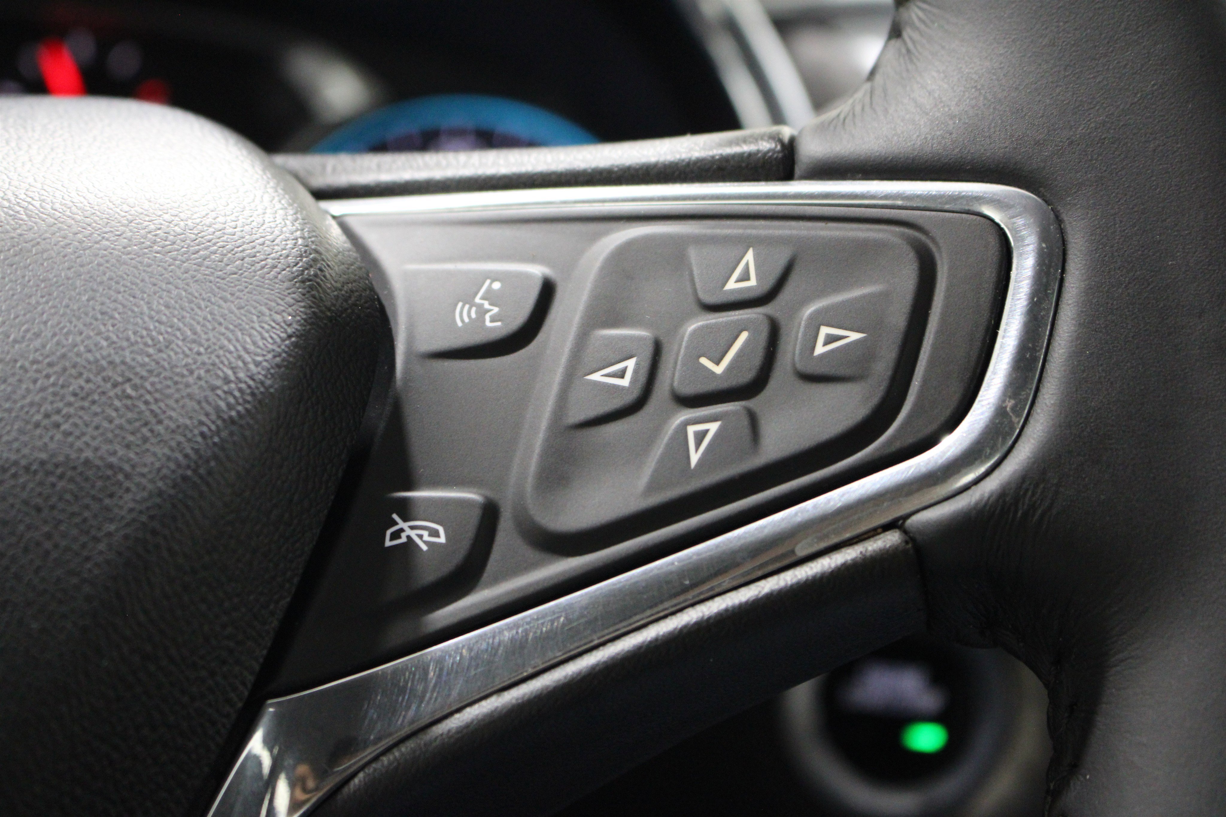 Used 2016 Chevrolet Malibu LT image 12