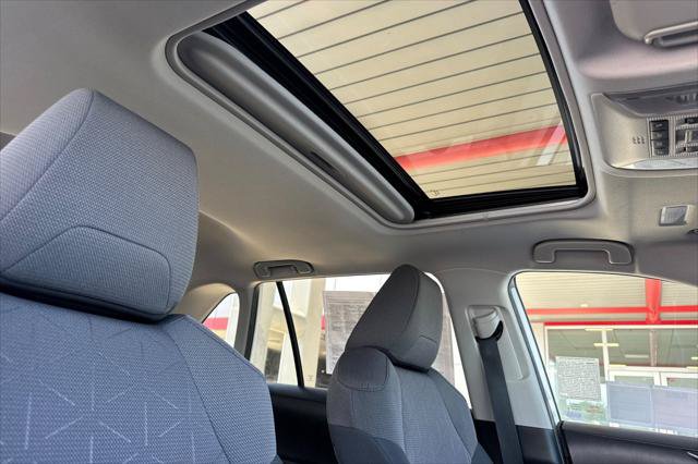 Certified 2019 Toyota RAV4 XLE w/ Convenience Package AWD/4WD image 17
