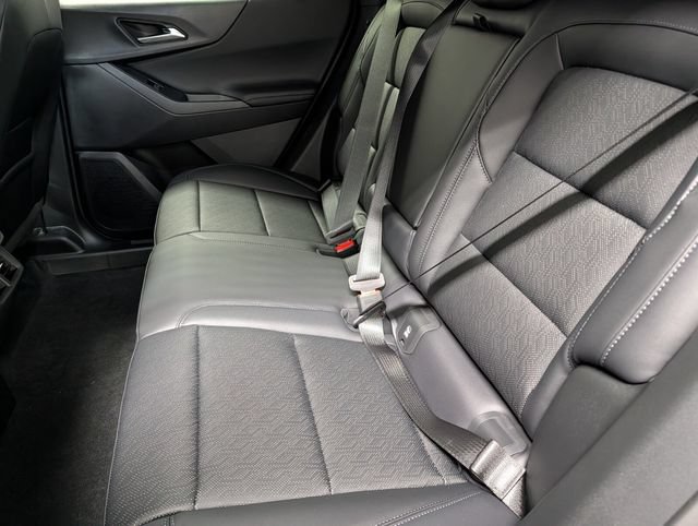New 2027 Chevrolet Equinox LT w/ Convenience Package II FWD image 11