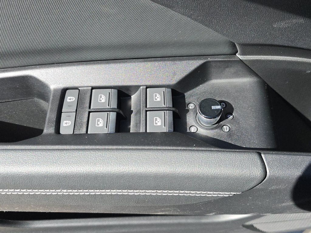 Used 2023 Audi Q4 e-tron Premium AWD/4WD image 22
