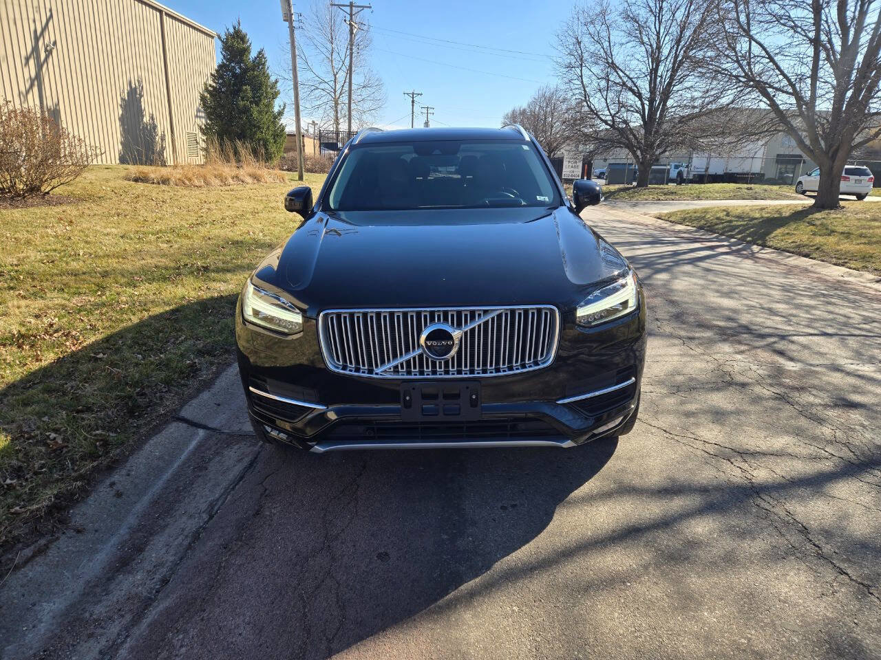 Used 2018 Volvo XC90 T5 Momentum image 3