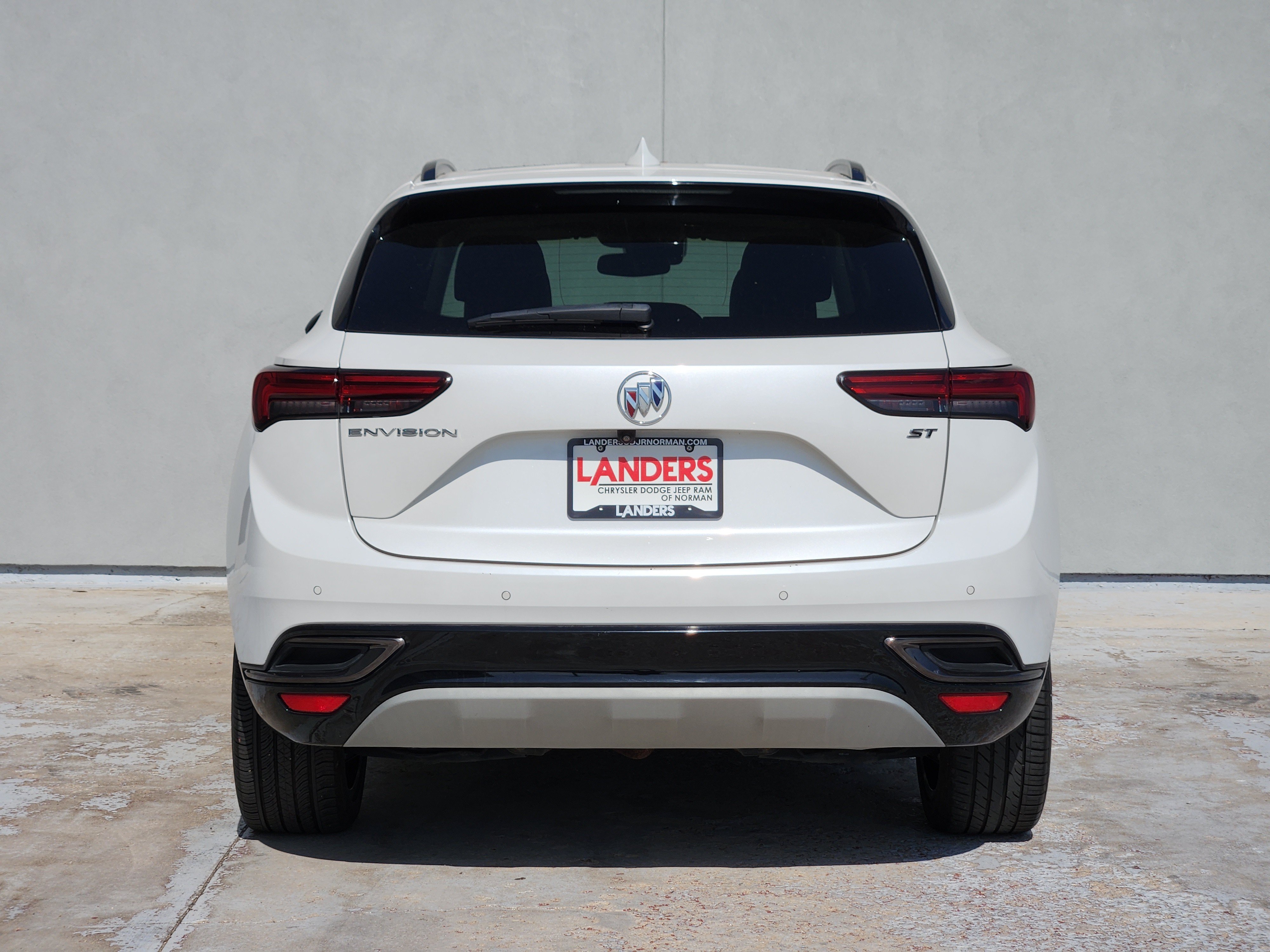 Used 2023 Buick Envision Essence w/ Sport Touring Package FWD image 8