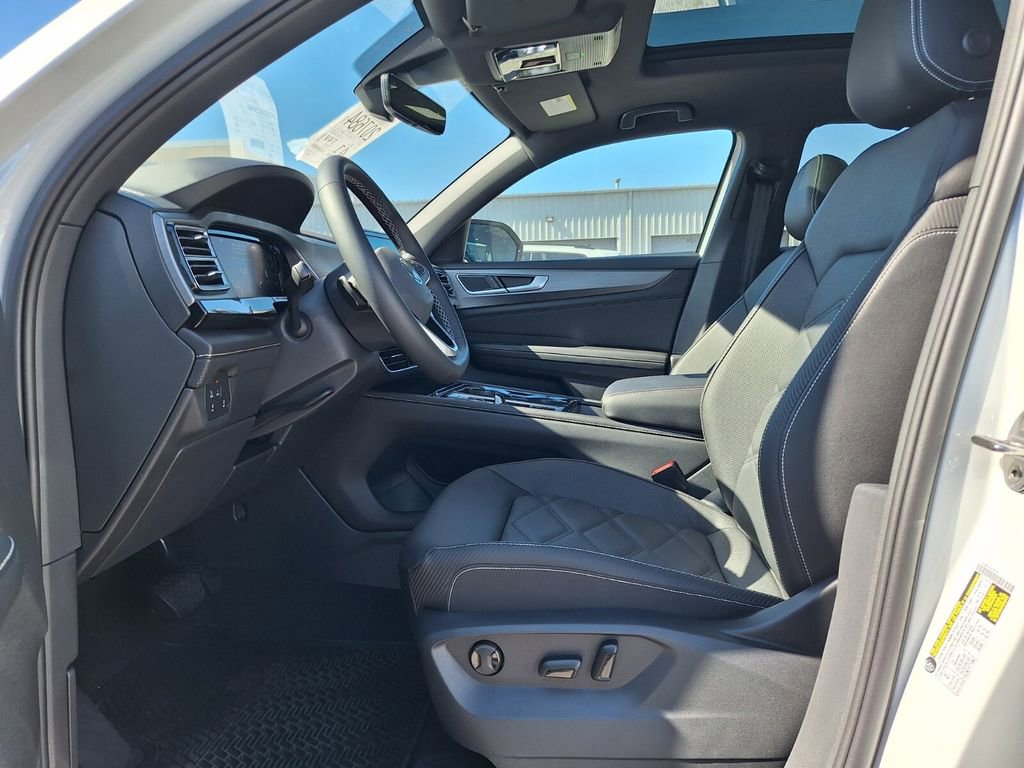 New 2026 Volkswagen Atlas Cross Sport SE image 12