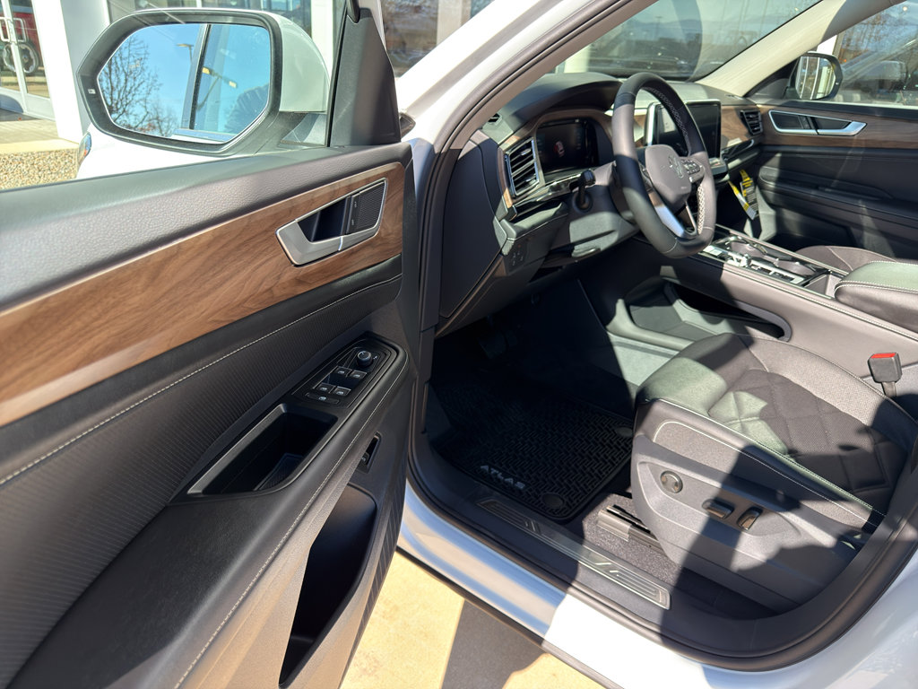 New 2026 Volkswagen Atlas SE image 12