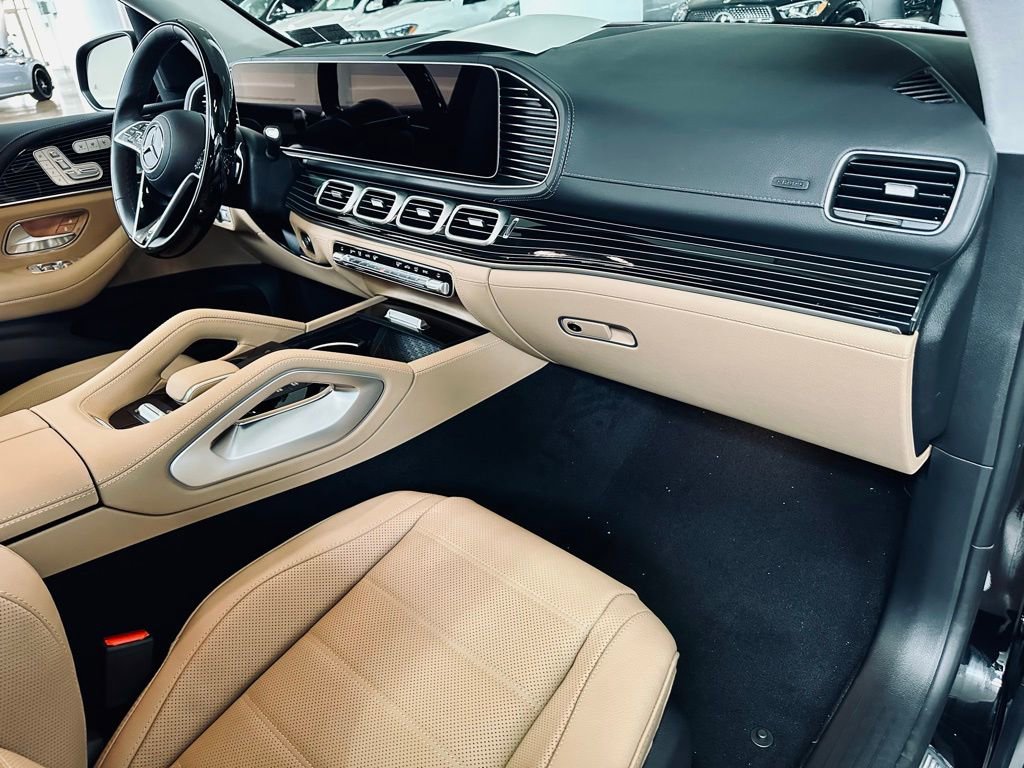 New 2026 Mercedes-Benz GLS 450 4MATIC image 12
