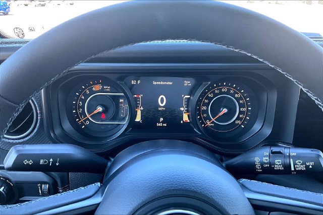 Used 2026 Jeep Wrangler Unlimited Rubicon AWD/4WD image 13