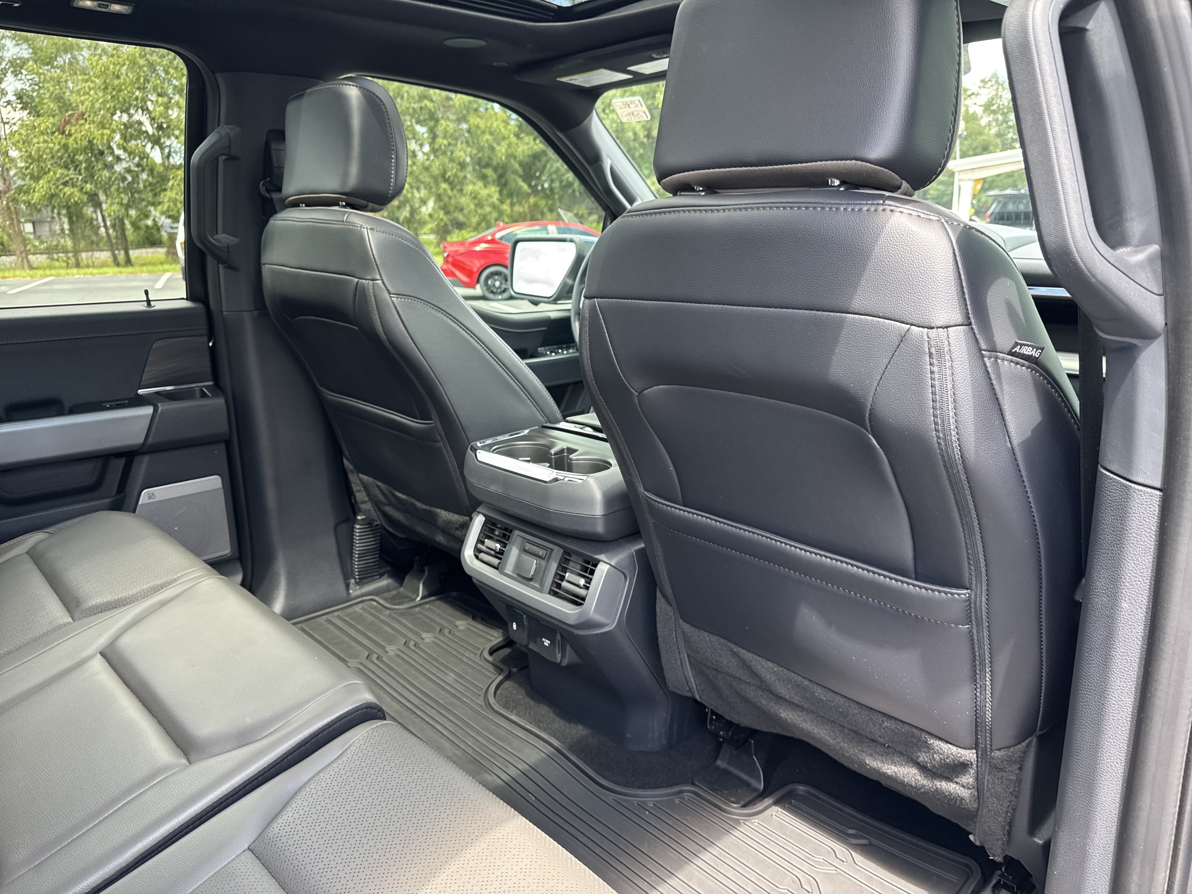 Used 2025 Ford F150 Lariat w/ Equipment Group 502A High AWD/4WD image 32