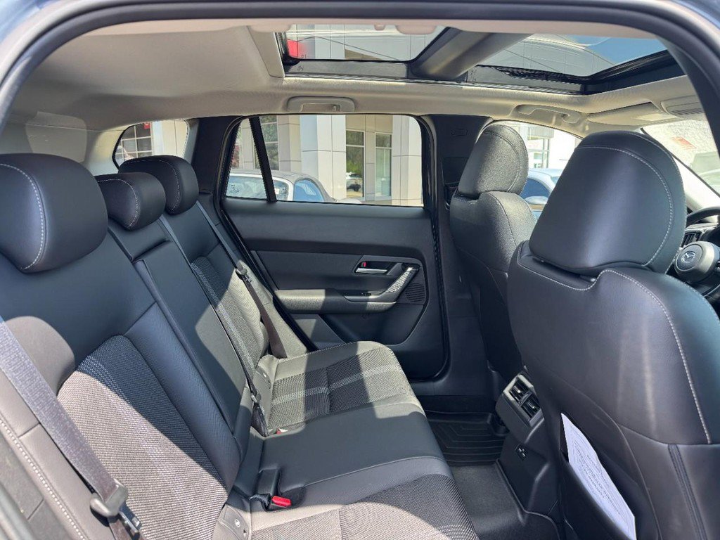Used 2023 MAZDA CX-50 2.5 S w/ Preferred Plus Pkg image 11