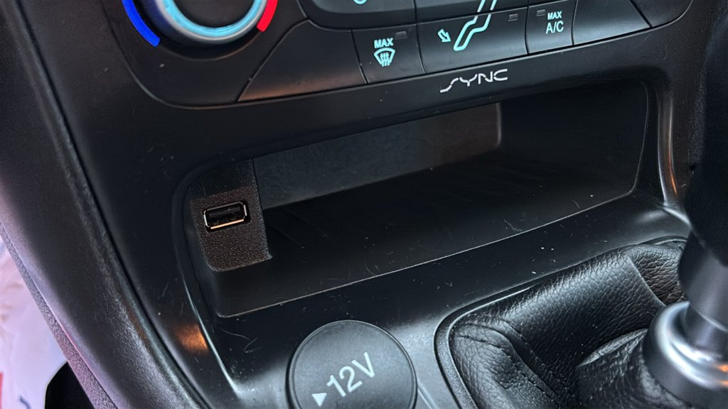 Used 2018 Ford Focus SE FWD image 19