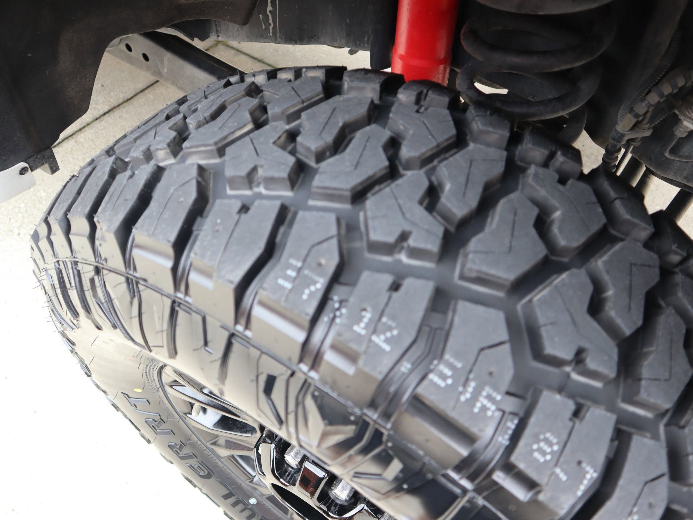 Used 2022 Ford F350 Lariat w/ Tremor Off-Road Package image 36