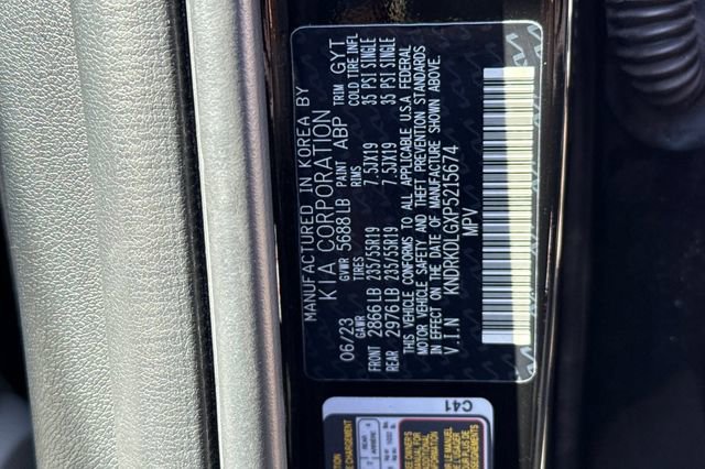 Certified 2023 Kia Sorento SX Prestige w/ Panoramic Sunroof Package AWD/4WD image 39