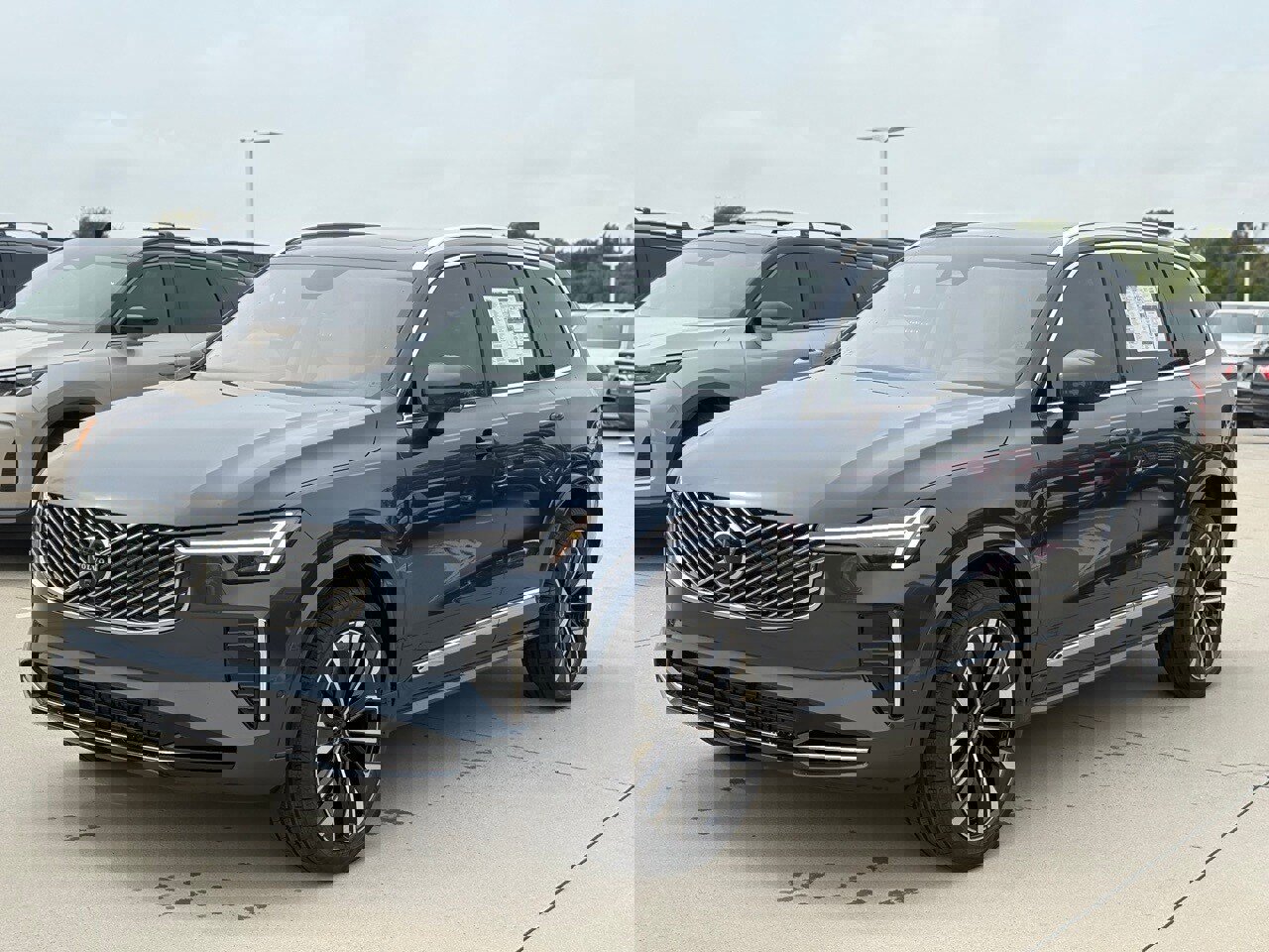 New 2026 Volvo XC90 B6 Ultra image 3