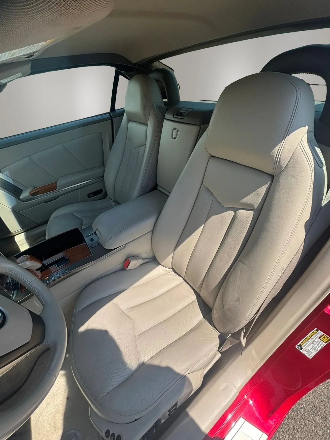 Used 2005 Cadillac XLR RWD image 31