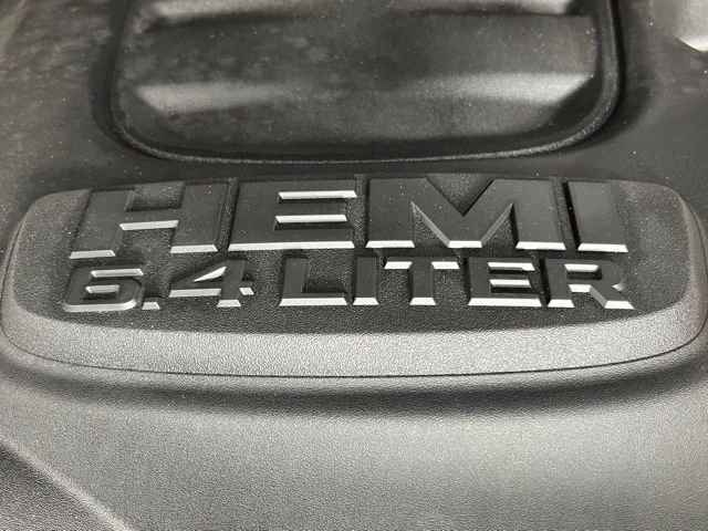 Used 2024 RAM 2500 Big Horn w/ Sport Appearance Package image 9