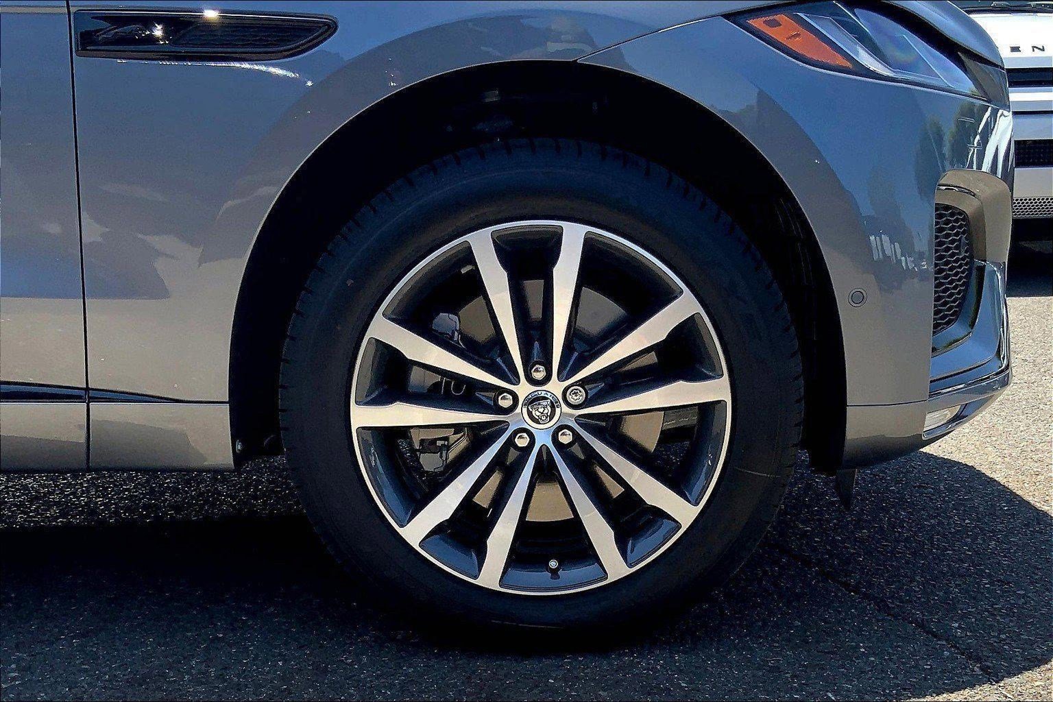 New 2026 Jaguar F-PACE R-Dynamic S AWD/4WD image 5
