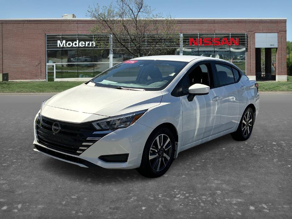 Used 2025 Nissan Versa SV w/ Trunk Package
