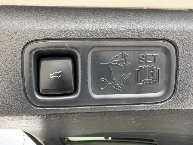 Used 2022 Ford Expedition Max Limited image 21