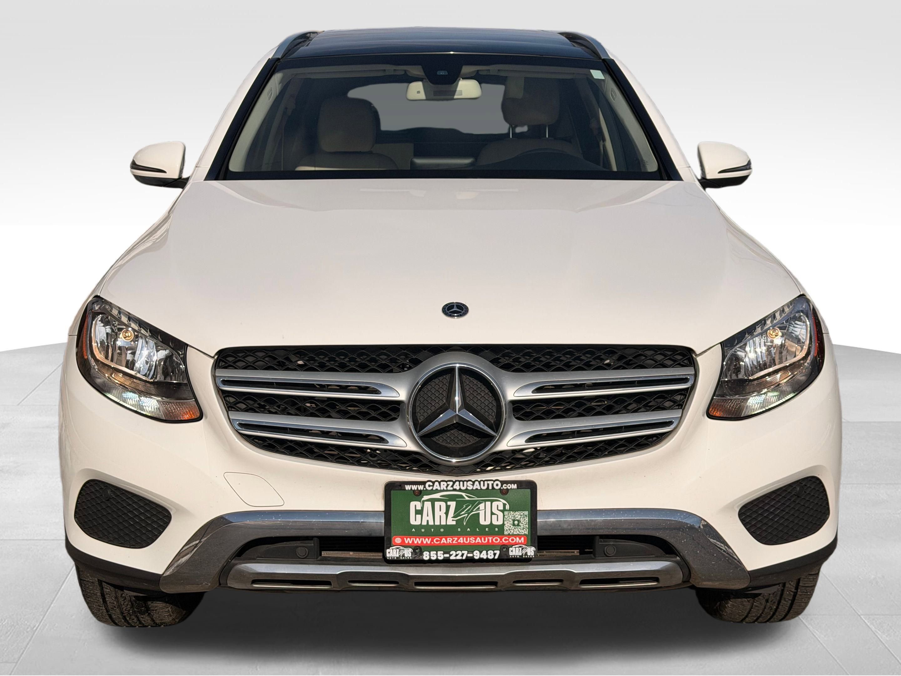 Used 2019 Mercedes-Benz GLC 300 4MATIC image 2
