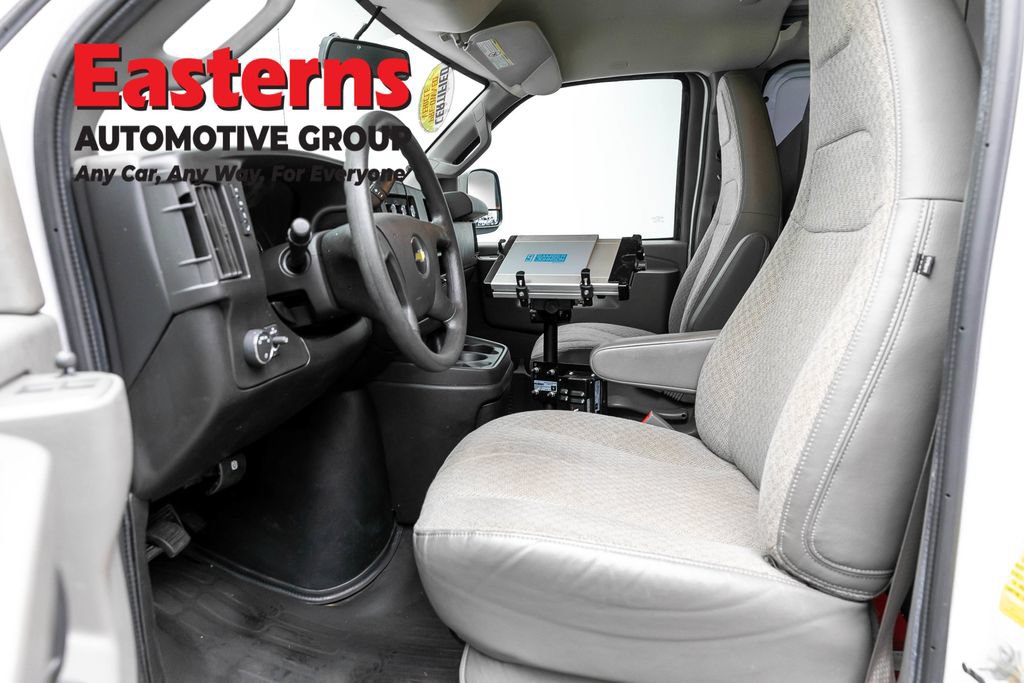 Used 2021 Chevrolet Express 2500 RWD image 13