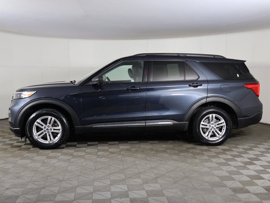 Used 2022 Ford Explorer XLT w/ Equipment Group 202A AWD/4WD image 18