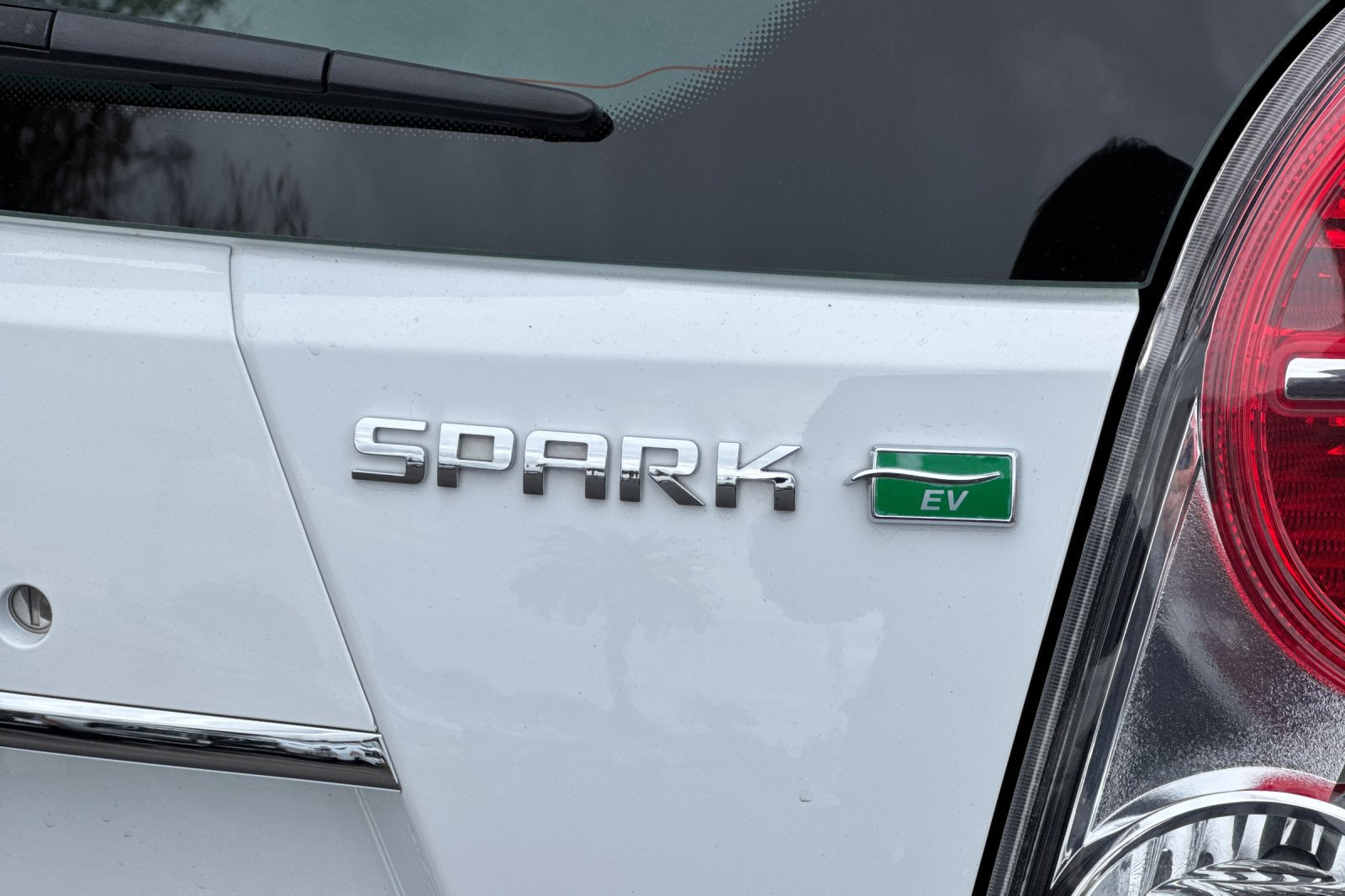 Used 2014 Chevrolet Spark LT FWD image 48