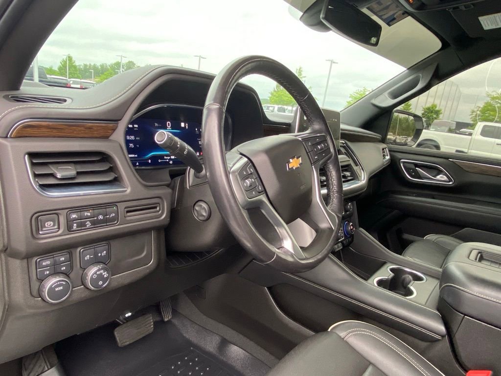 Used 2022 Chevrolet Suburban Premier AWD/4WD image 9