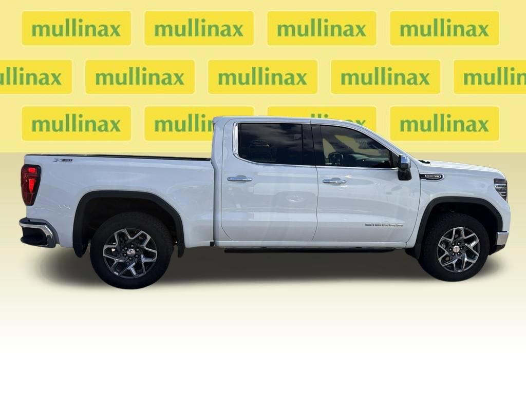 Used 2026 GMC Sierra 1500 SLT AWD/4WD image 12