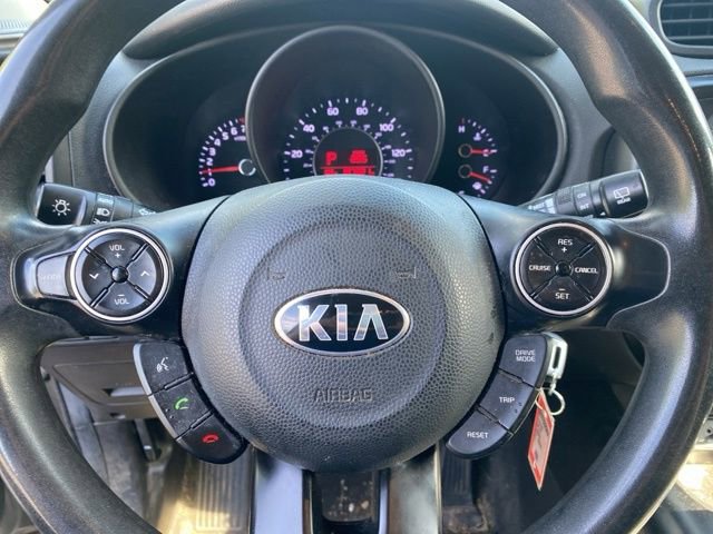 Used 2018 Kia Soul + FWD image 17