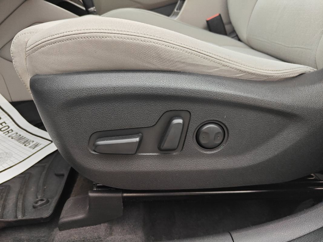 Used 2016 Hyundai Tucson SE w/ Option Group 02 AWD/4WD image 17