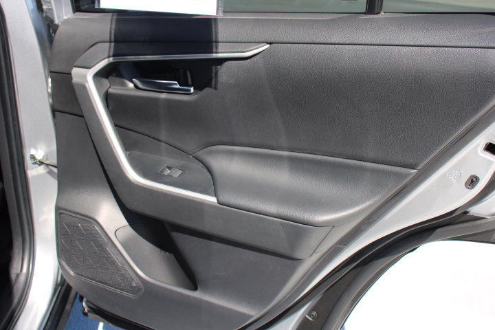 Certified 2022 Toyota RAV4 SE image 18