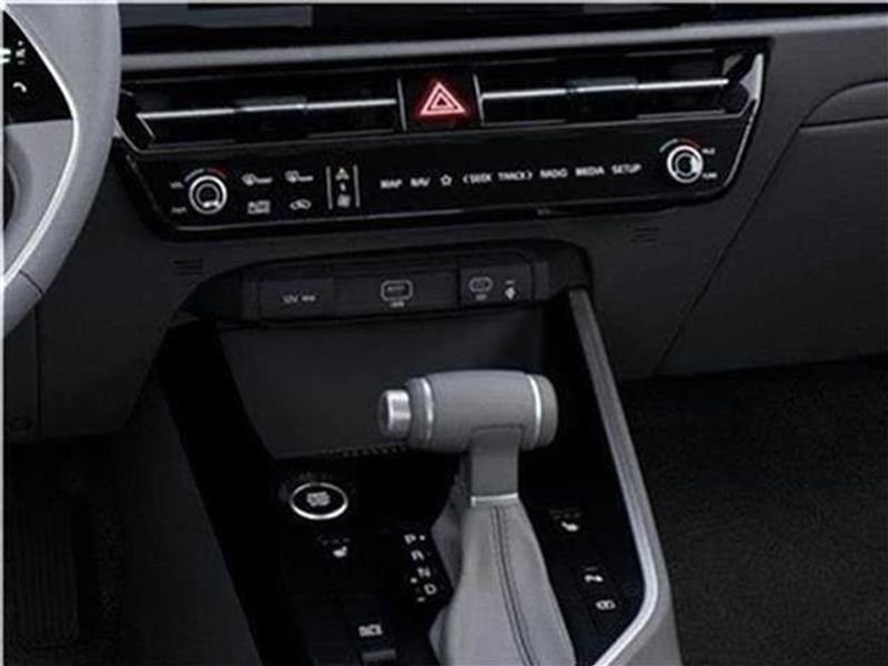 New 2025 Kia Niro EX image 50