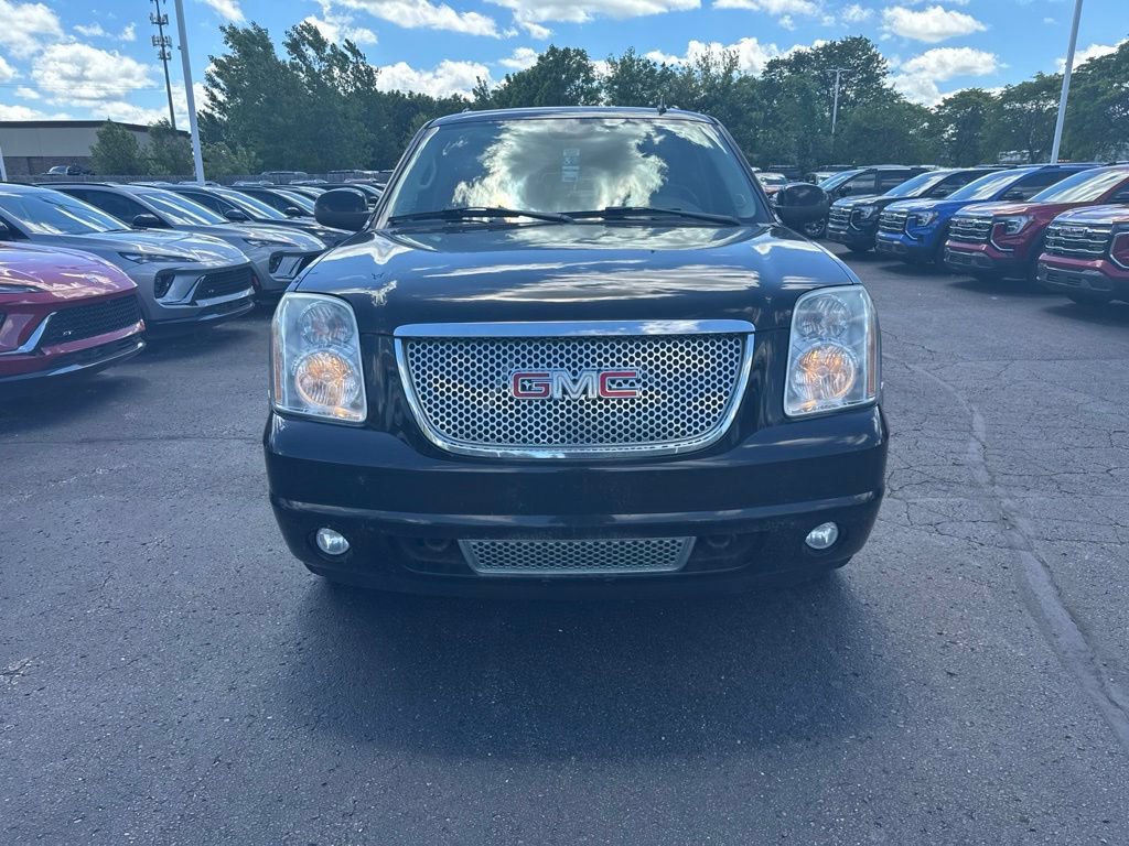 Used 2007 GMC Yukon Denali AWD/4WD image 5