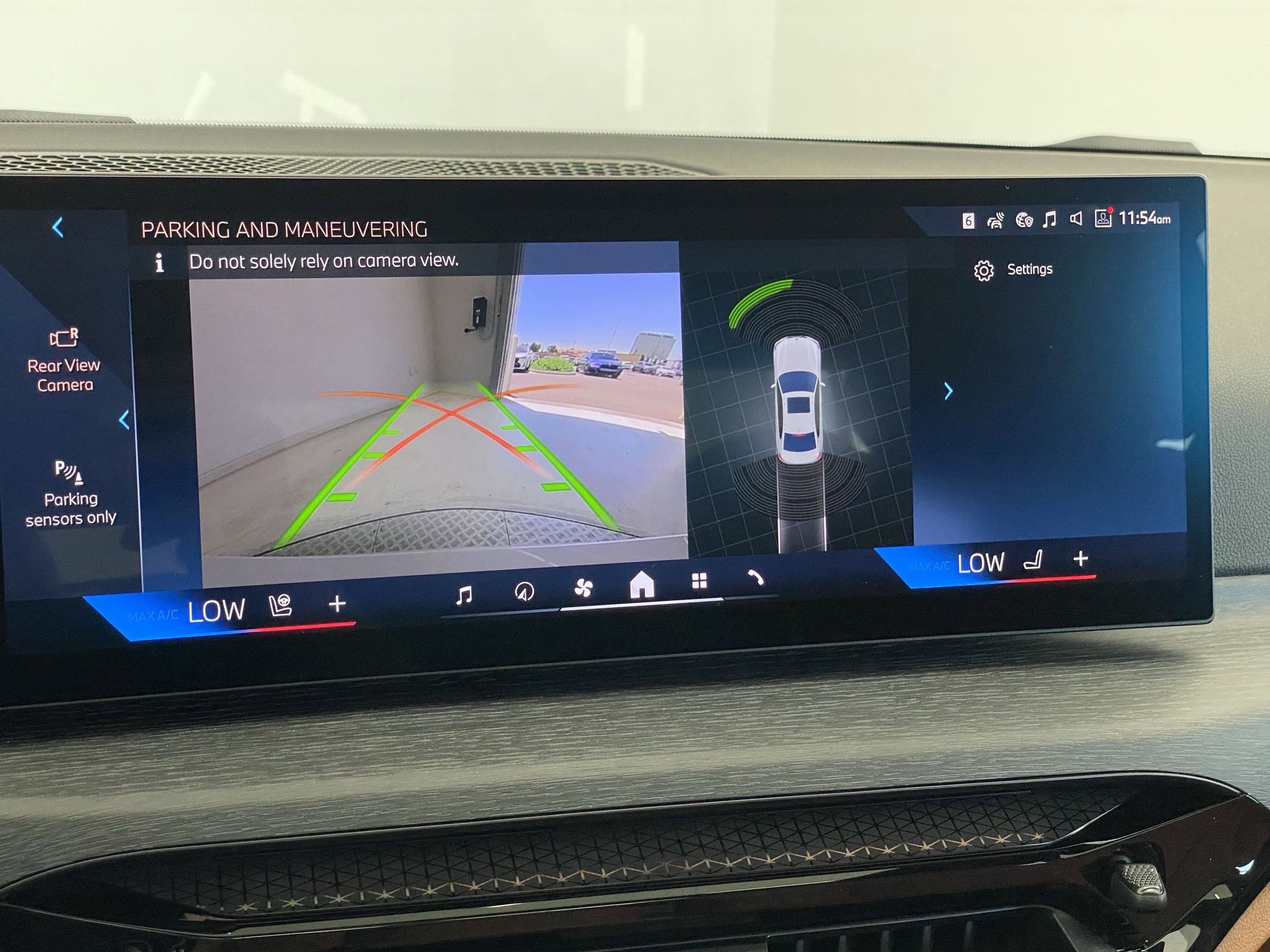 Used 2025 BMW 330i xDrive Sedan w/ Convenience Package image 23